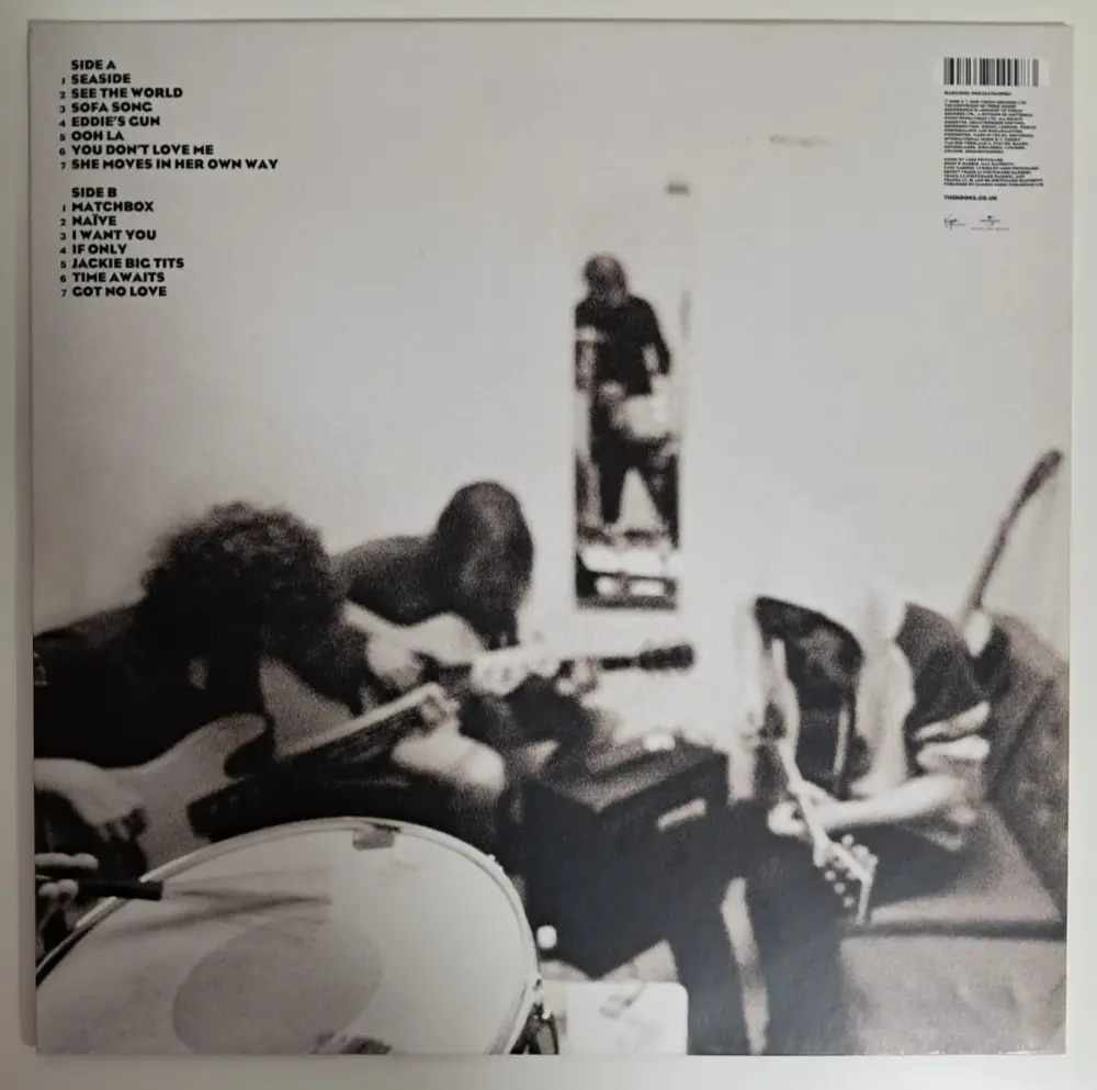The Kooks - Inside In / Inside Out - NM/NM (Pre loved ) (Signed ) - Image 2