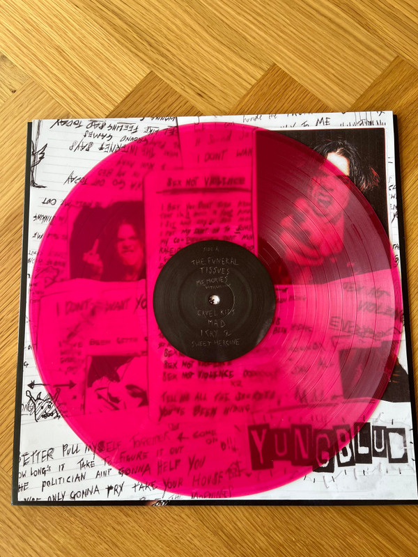 Yungblud (3)-4