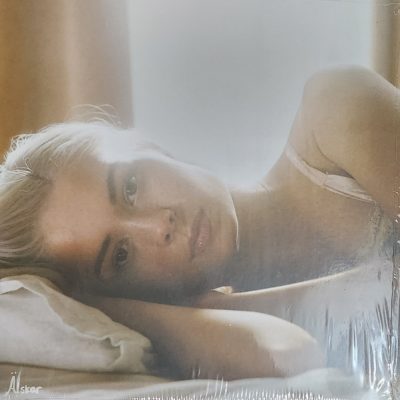 Nina Nesbitt-0