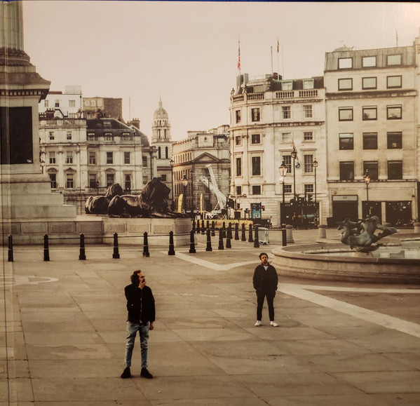 Mystery Jets-3